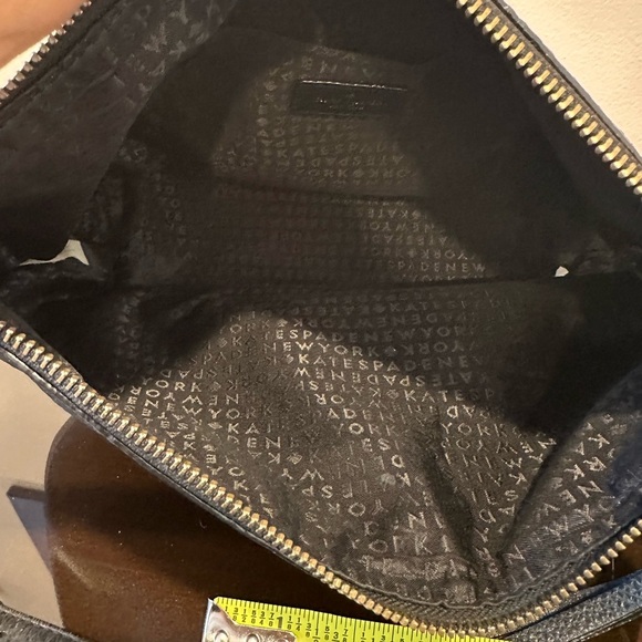 Kate Spade Black Crossbody Bag with Sleek Design - Picture 5 of 5